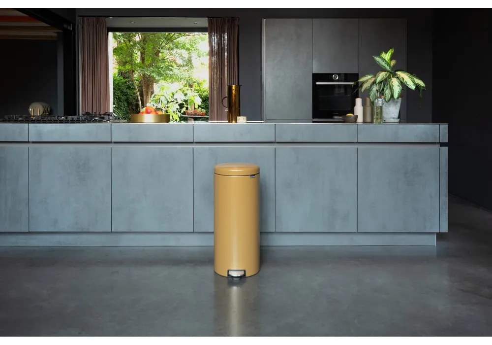 Cestino per la spazzatura dorato in acciaio con pedale 30 l NewIcon – Brabantia