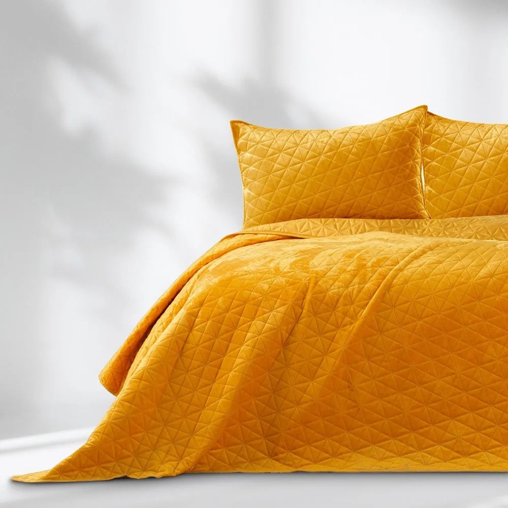 Copriletto trapuntato in velluto giallo 260x280 cm Laila - AmeliaHome
