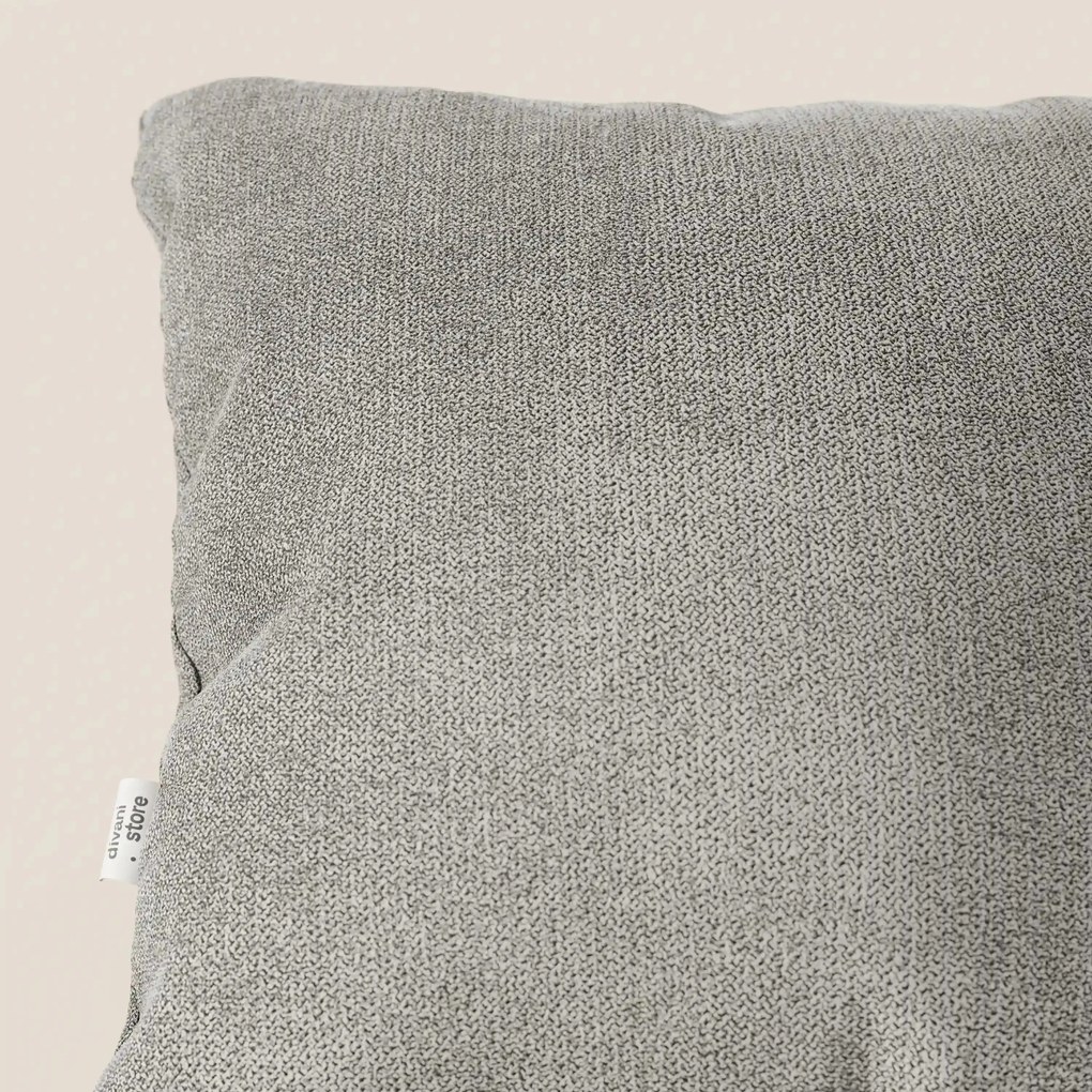 Destiny cuscino disponibile in diversi colori realizzato in tessuto morbido impermeabile T02 beige