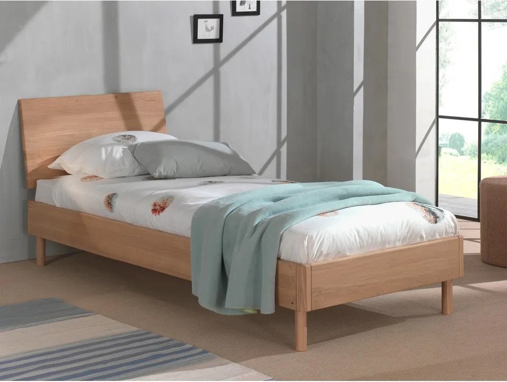 Letto singolo di colore naturale in rovere massiccio con rete inclusa 90x200 cm Forrest – Vipack