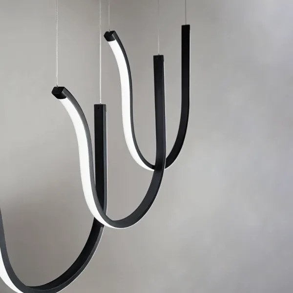 Lampada a sospensione ARQUA 3 Luci con base rettangolare 110 cm in metallo NERO