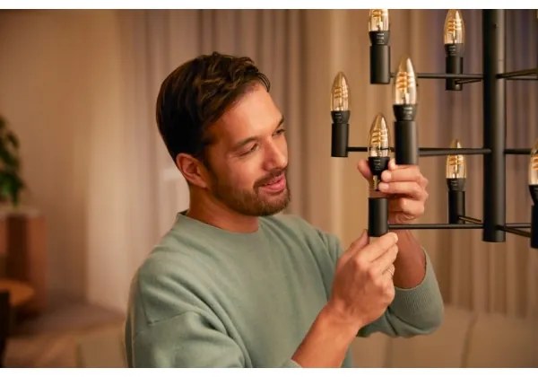 SET 2 lampadine LED dimmerabili Philips Hue WHITE AMBIANCE E14/4,6W/230V