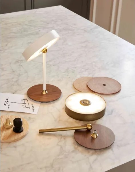 Halo Design 745784-LED Lampada ricaricabile dimmerabile ON THE MOVE LED/2,5W/4000 mAh ottone/legno