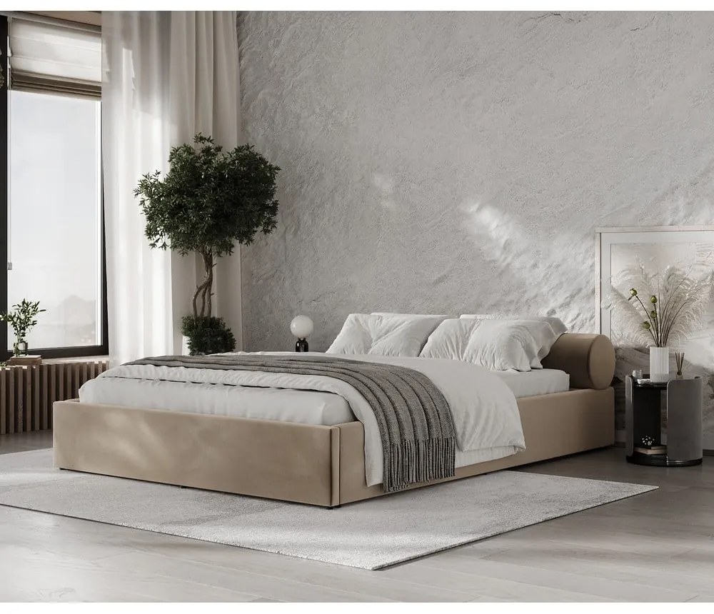 Letto matrimoniale imbottito marrone chiaro con contenitore e rete inclusi 140x200 cm Solvo – Maison de Rêve