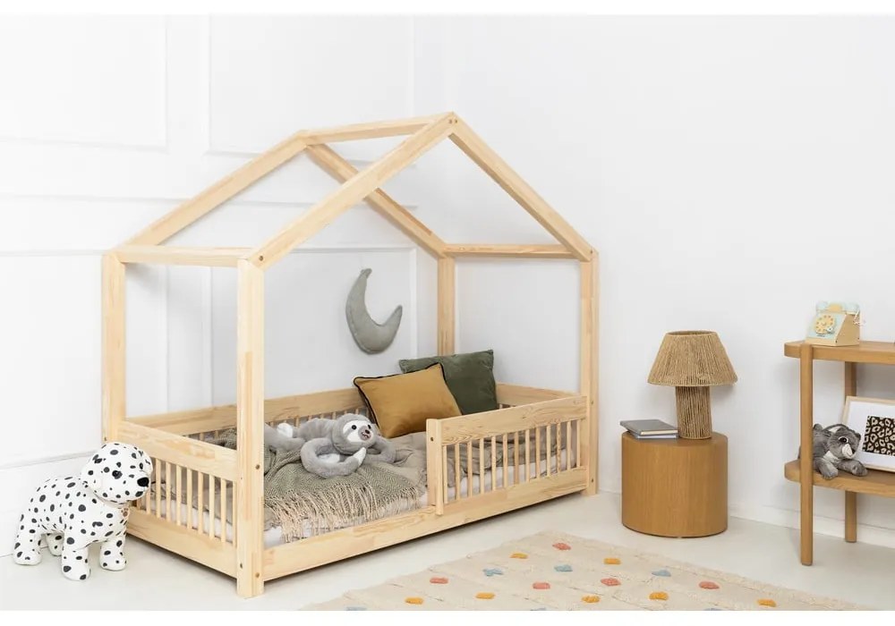 Letto per bambini in legno di pino di colore naturale 120x200 cm Mila RMW - Adeko