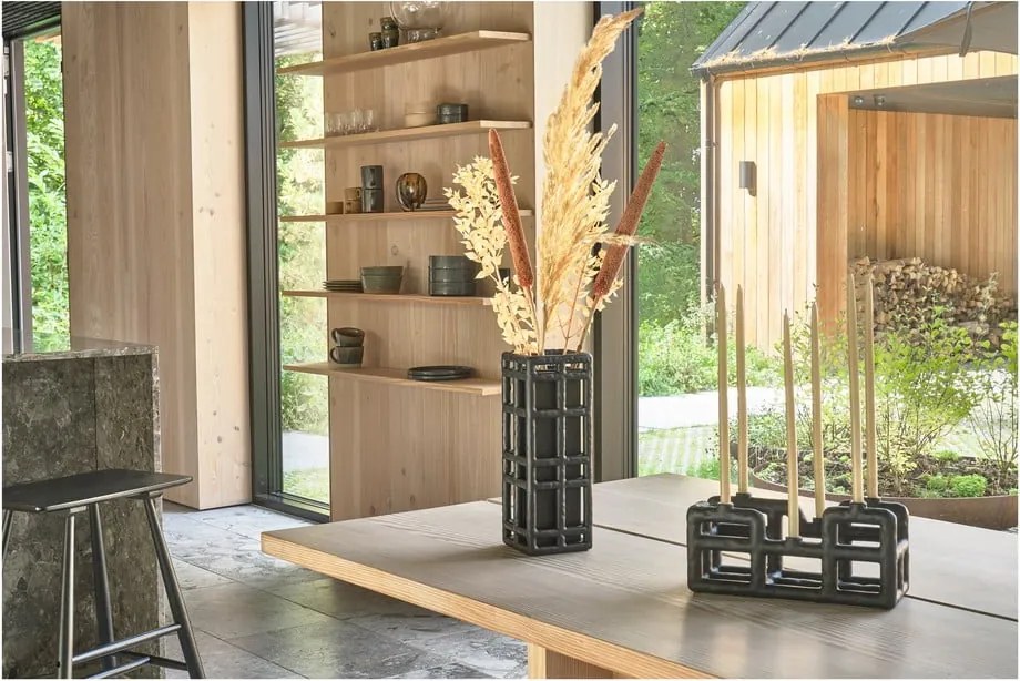 Vaso nero in poliresina fatto a mano (altezza totale 30 cm) Lyst – Villa Collection