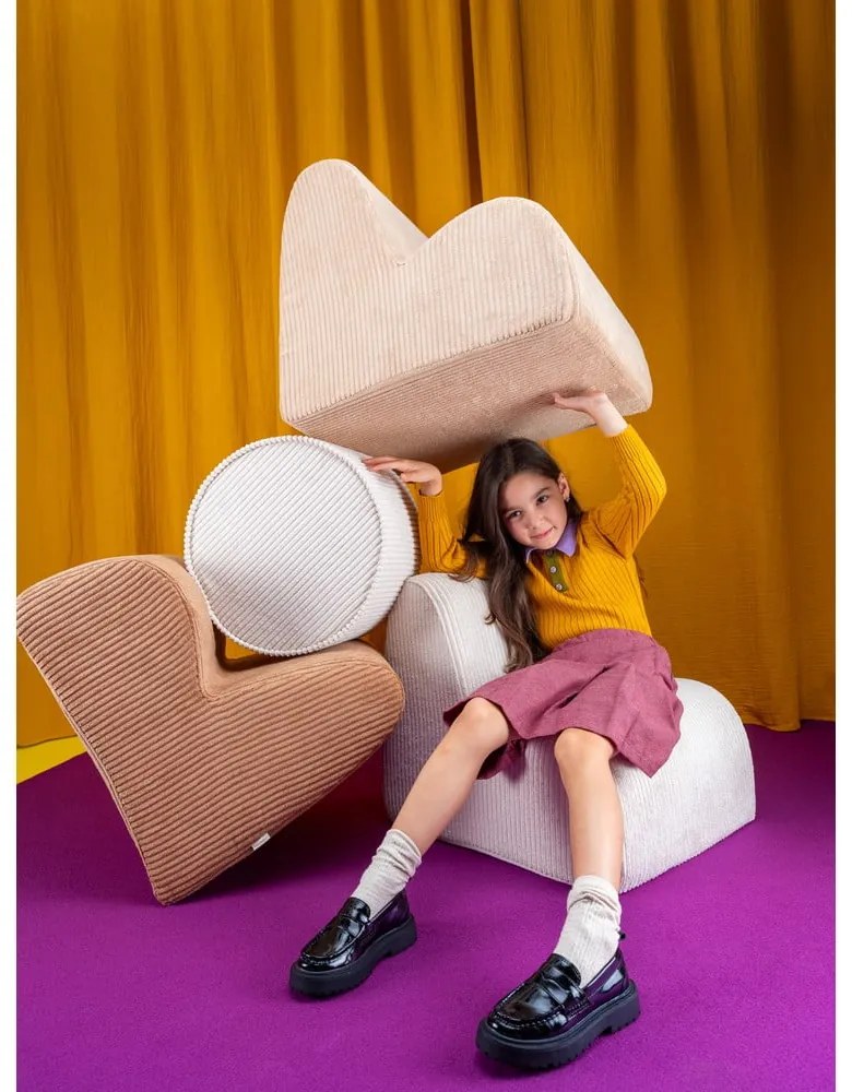 Poltrona per bambini marrone con rivestimento in velluto a coste Cloud – Wigiwama