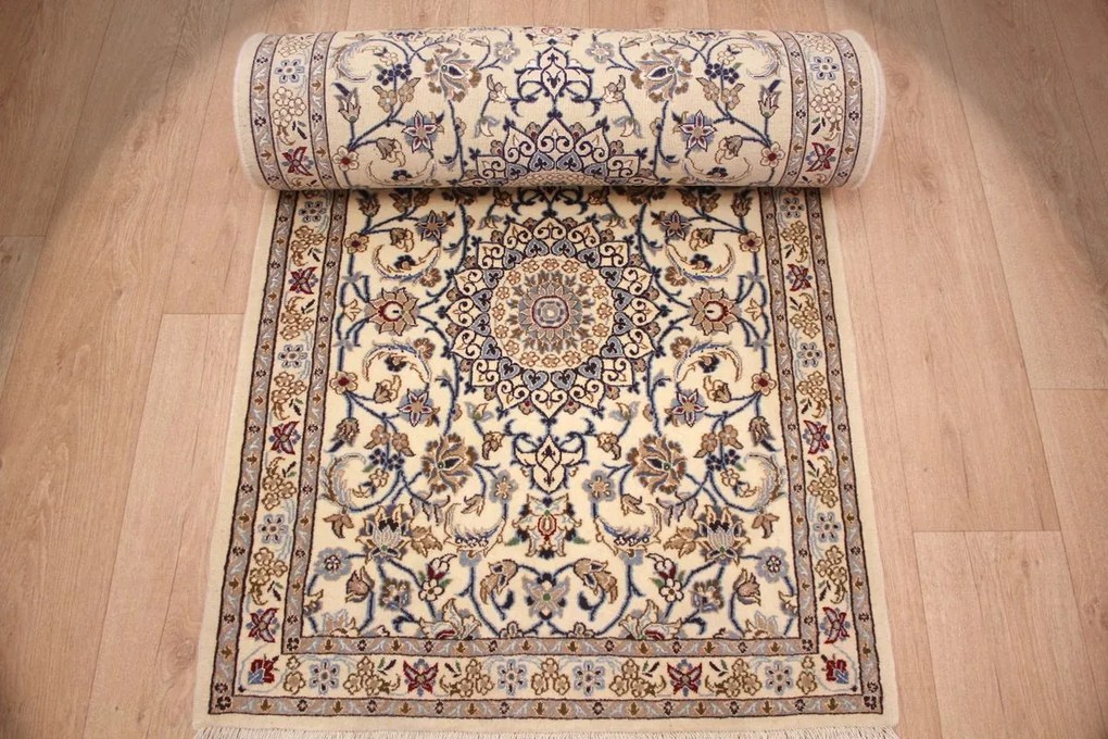Nain Tappeto 390 x 80 (Iran) Annodato A Mano