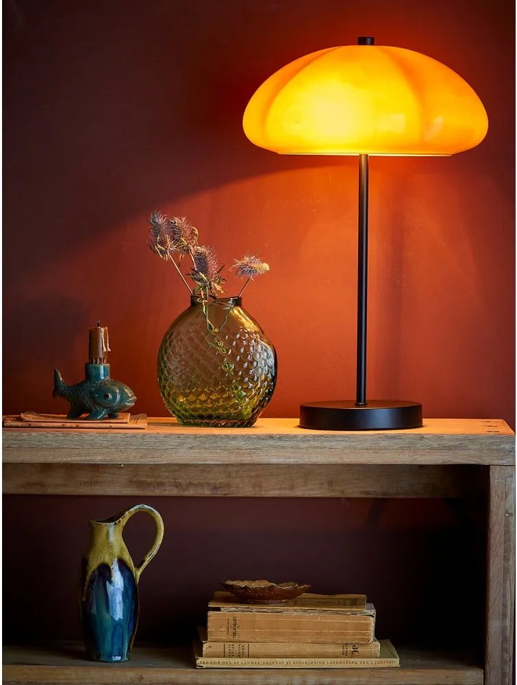 Lampada da tavolo giallo ocra con paralume in vetro (altezza totale 46,5 cm) Kinoko – Bloomingville