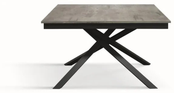 Tavolo VOLPAIA in legno, finitura grigio cemento e base in metallo verniciato antracite, allungabile 160×90 cm – 210×90 cm