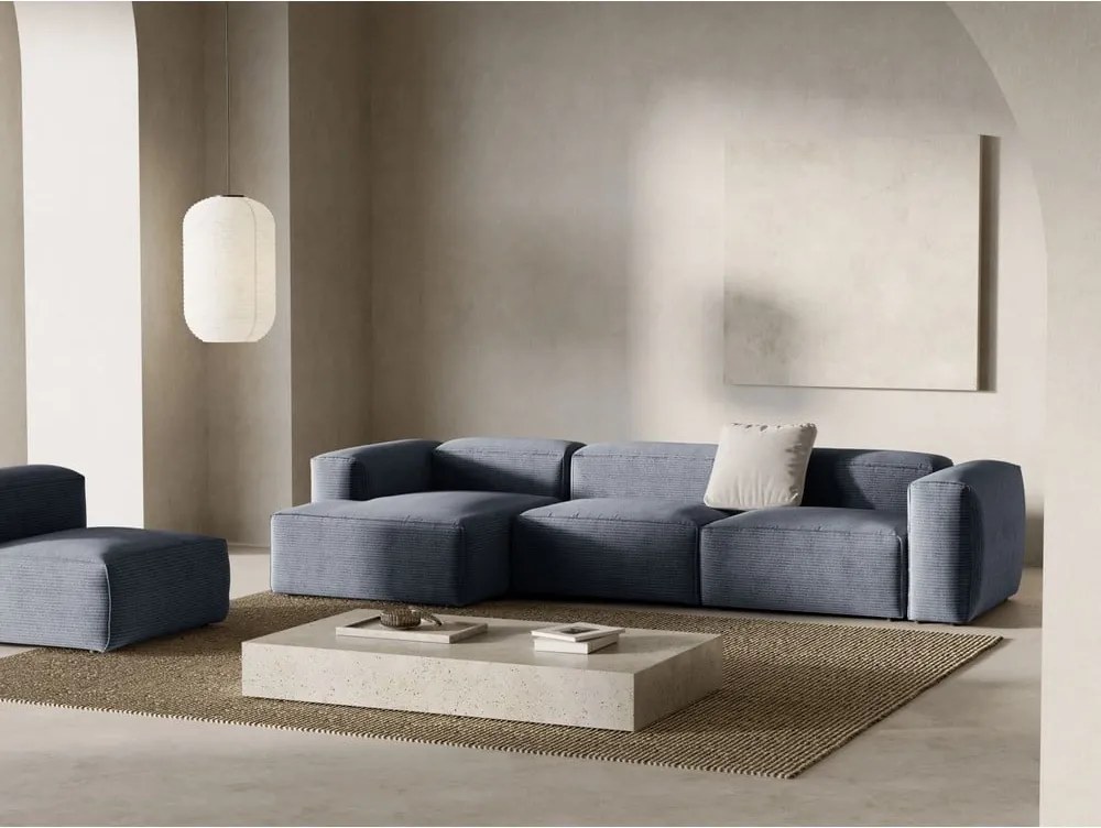 Divano angolare blu polveroso (con penisola a sinistra/con chaise lounge) con rivestimento in velluto a coste Bergamo – Cosmopolitan Design