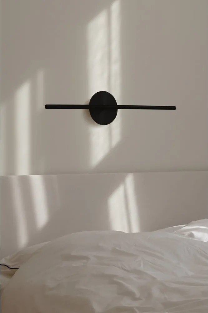 Lampada da parete LED nera in metallo con intensità regolabile Omni Wall – UMAGE