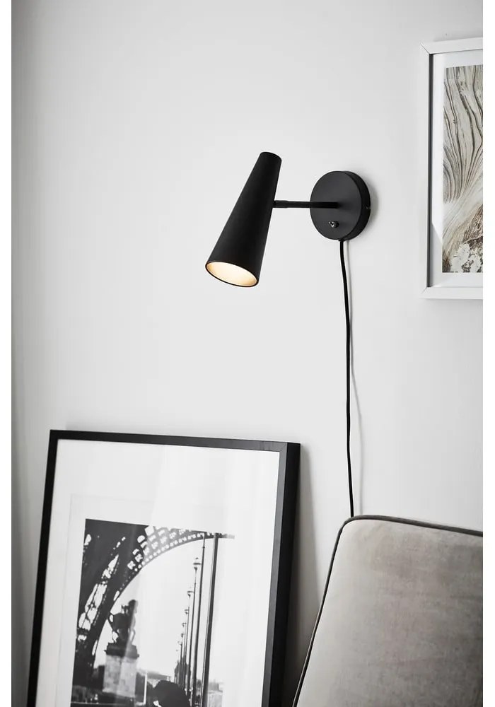 Lampada da parete nera Peak - Markslöjd