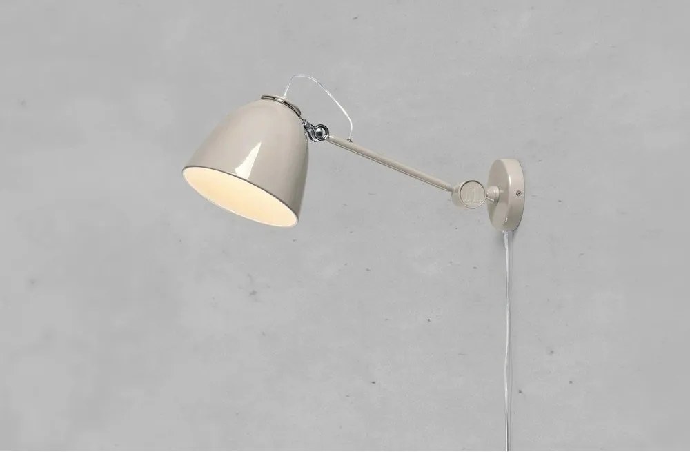 Lampada da parete greige con alimentazione a corrente Tilt – Markslöjd