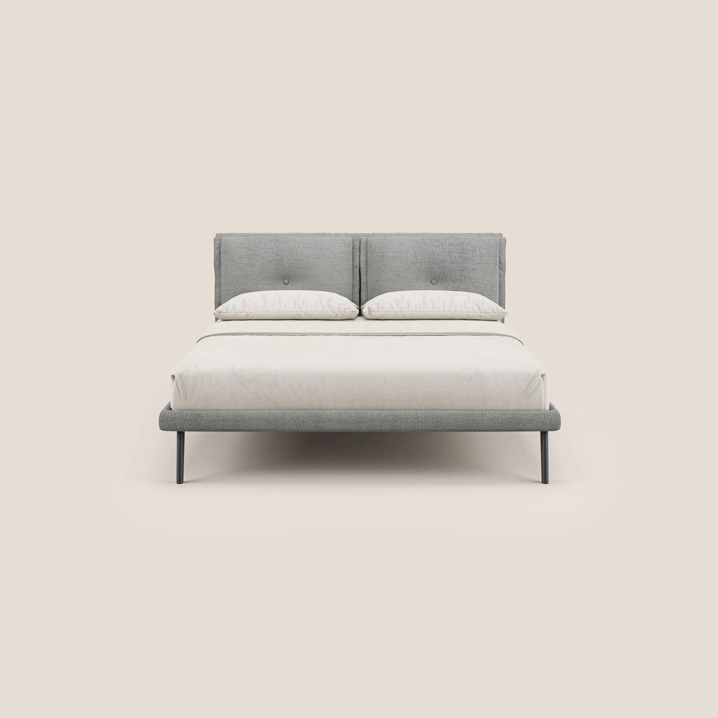 Ibuki letto con cuscini trapuntati regolabili e piedi in mogano in tessuto fiammato impermeabile T03 grigio chiaro