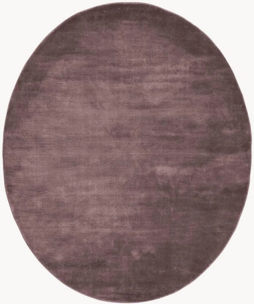 Tappeto ovale in viscosa fatto a mano Momento