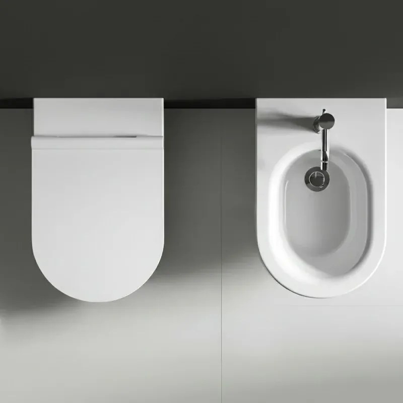 Vaso filomuro traslato bianco opaco con sedile soft close di Ceramica Dolomite Mayka