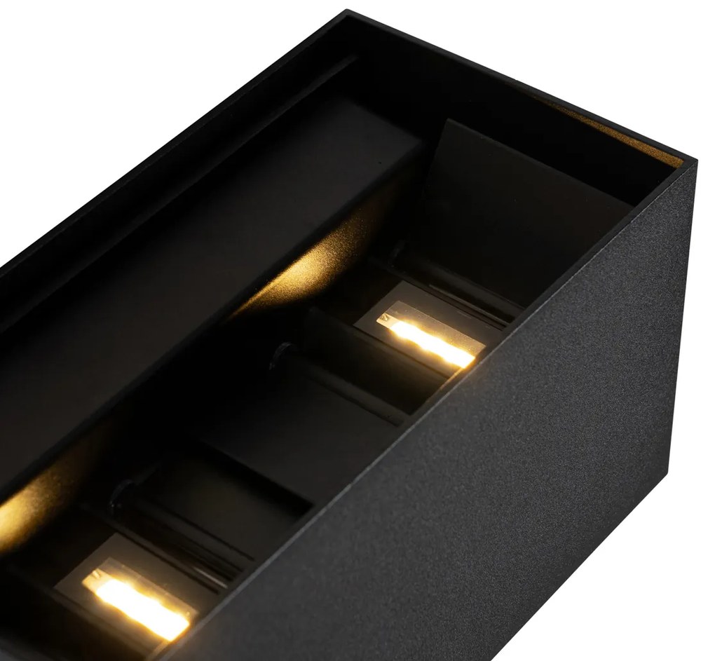 Lampada da parete per esterni nera con LED integrati 4 luci IP54 - Edwin