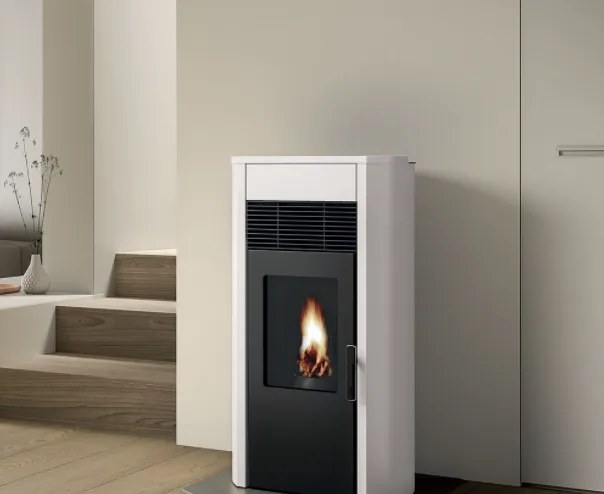 Royal Roberta E Air 80 Stufa A Pellet Ermetica Ad Aria Con Top In Ceramica 8 6kw Serbatoio 17kg 54x52x104 Cm In Acciaio Bianco