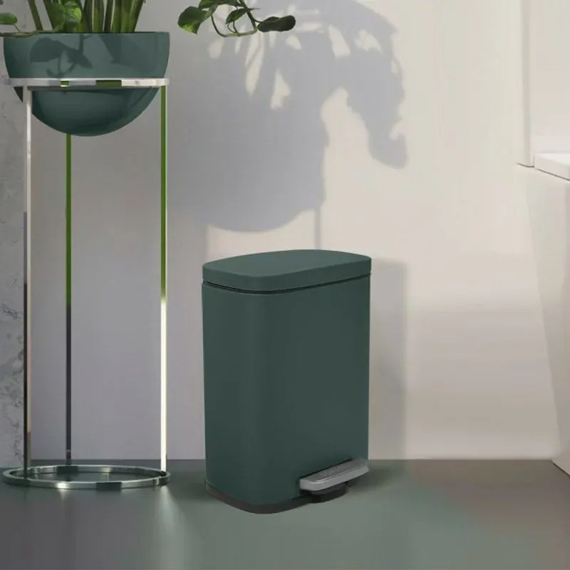 Set pattumiera 5lt a pedale e portascopino in acciaio verde scuro opaco Axin