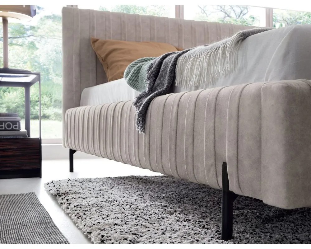 Letto matrimoniale imbottito beige con contenitore e rete inclusi 180x200 cm Plissa – ELTAP