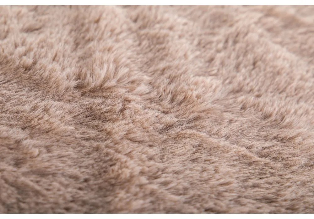 Coperta marrone in pelliccia finta 150x200 cm Ruby – Tiseco Home Studio