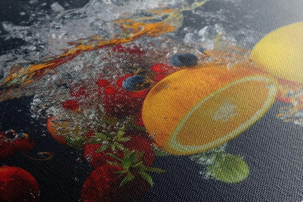 Quadro su tela – Frutta nell'acqua