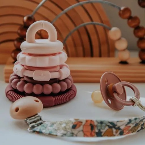 Piramide impilabile con massaggiagengive, rosa