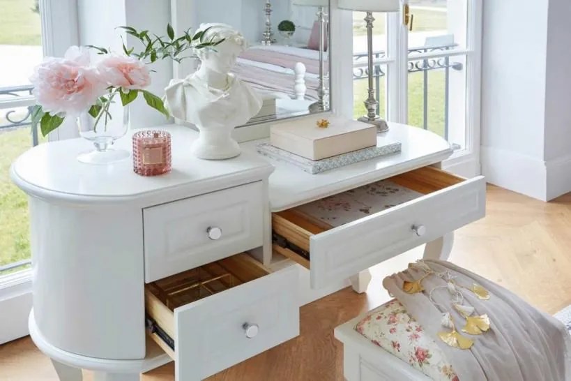 Toilette camera da letto con specchio - Arrediorg.it
