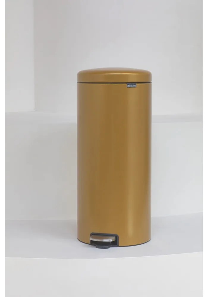Cestino per la spazzatura dorato in acciaio con pedale 30 l NewIcon – Brabantia