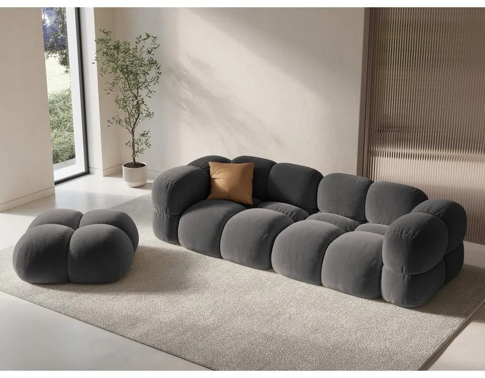 Poggiapiedi grigio con rivestimento in velluto Loretto – Cosmopolitan Design