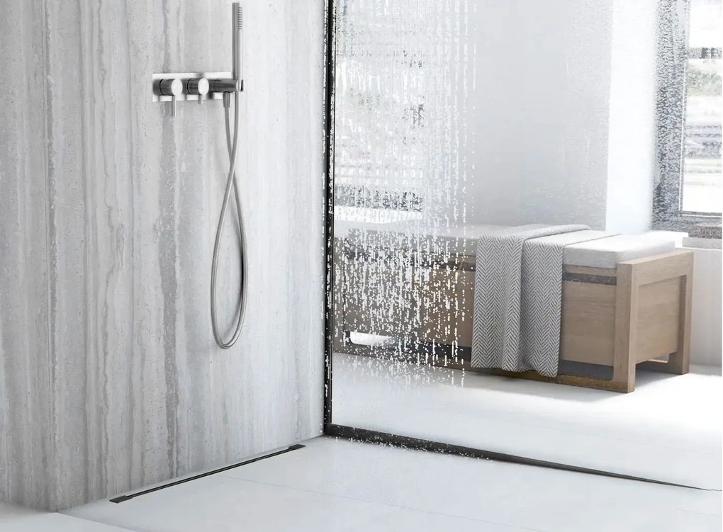 Profilo doccia pendenzato 120cm Black