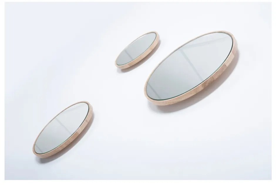 Specchio da parete con cornice in rovere massiccio , ⌀ 32 cm Look - Gazzda