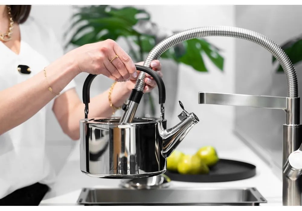 Bollitore in acciaio inox lucido con stantuffo , 1,5 l Diamante - Vialli Design