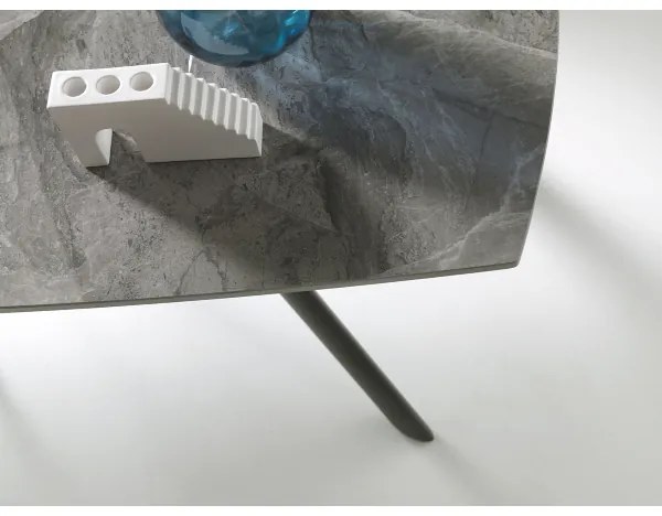 Tavolo moderno allungabile a 210 cm base metallo e piano effetto Marmo Grigio TERENCE