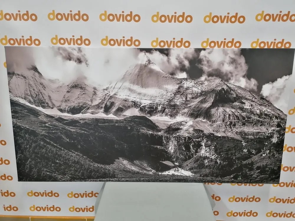 Quadro su tela – Paesaggio montano maestoso in bianco e nero