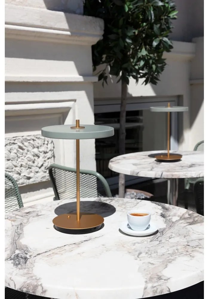 Lampada da tavolo dimmerabile a LED verde chiaro con paralume in metallo (altezza 31 cm) Asteria Move - UMAGE
