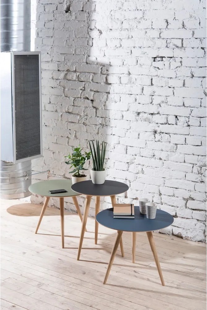 Tavolino in legno di quercia con piano nero , ⌀ 45 cm Arp - Gazzda