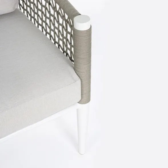 Salotto in corda da esterno tortora e bianco con tavolino e cuscini Calypso Bizzotto