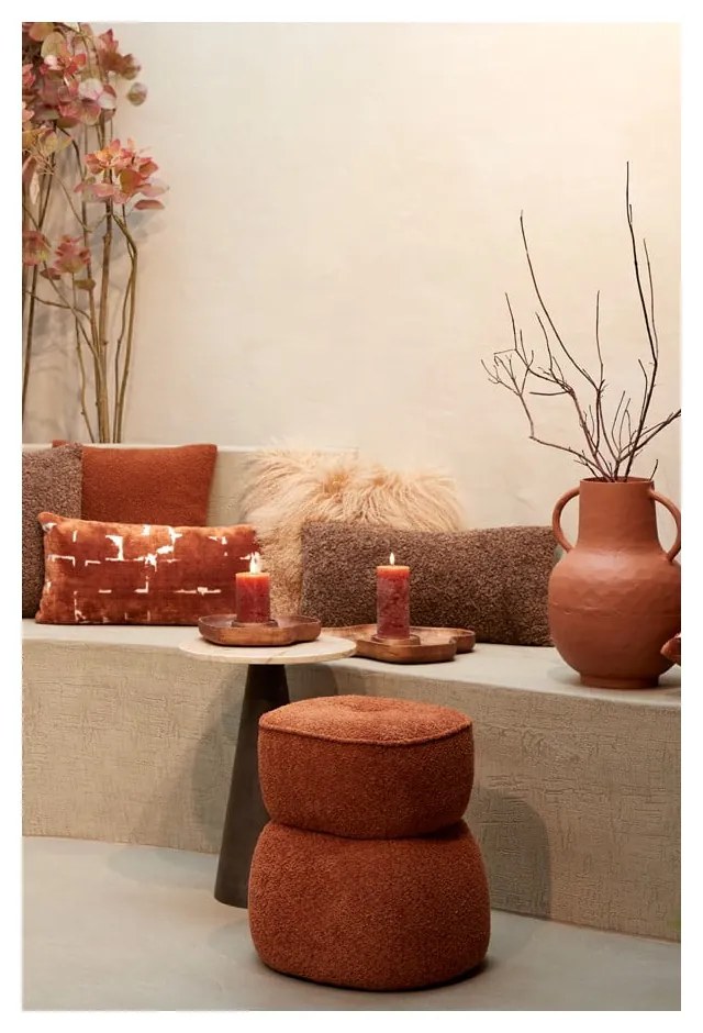 Sgabello in tessuto bouclé arancione Leyla - Light &amp; Living