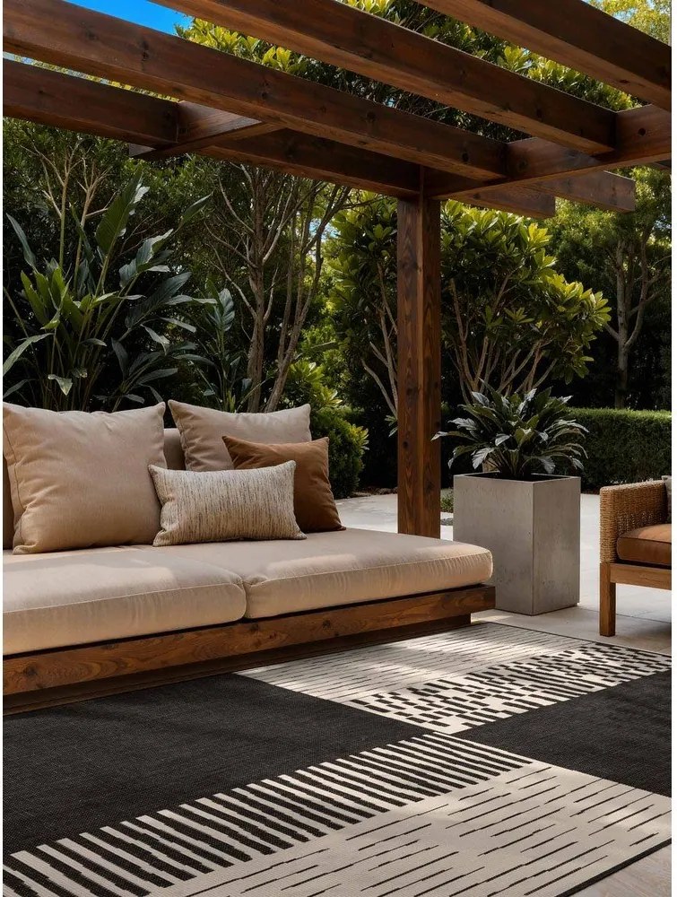 Tappeto da interno/esterno nero/color crema 120x170 cm Haringey Acacia – Ted Baker