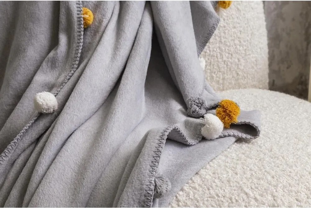 Copriletto grigio in vello 150x200 cm Pom Pom – Mijolnir