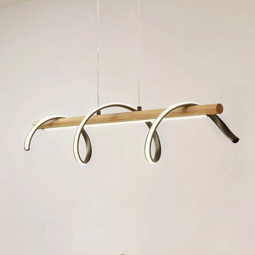 Lindby lampada LED a sospensione Spiraali, nero, legno, lunghezza 95 cm Spiraali, Nero, Soggiorno / Sala da pranzo, Alluminio, Campagna / Rustiche