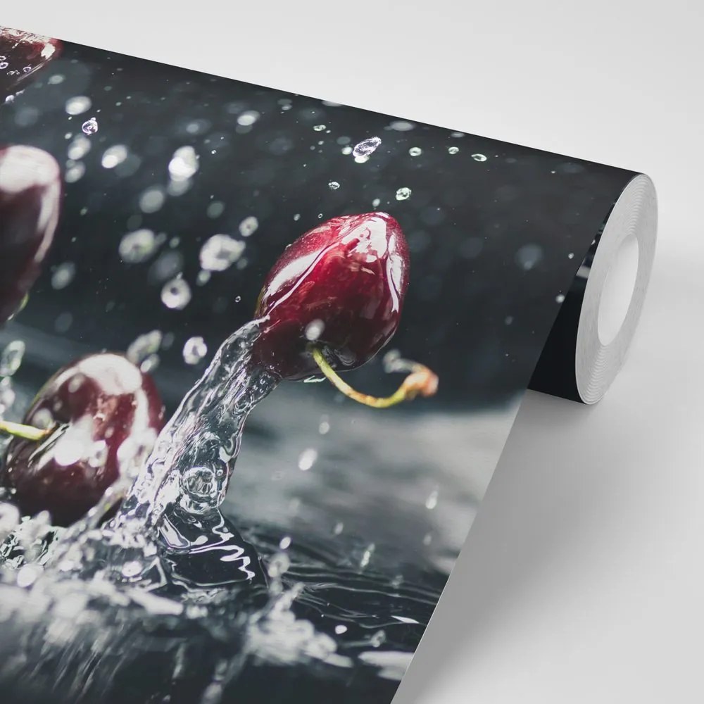 Carta da parati – Ciliegie mature nell'acqua