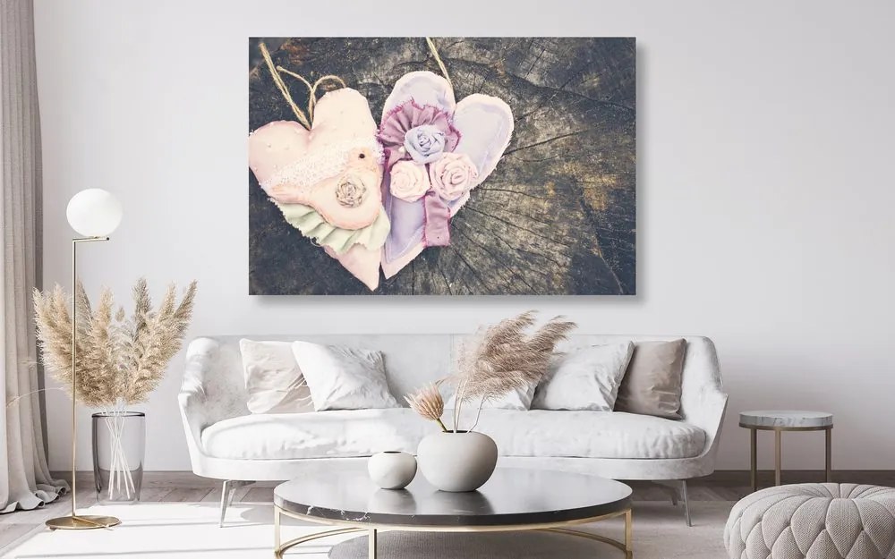 Quadro su tela – Cuoricini fatti a mano su ceppo