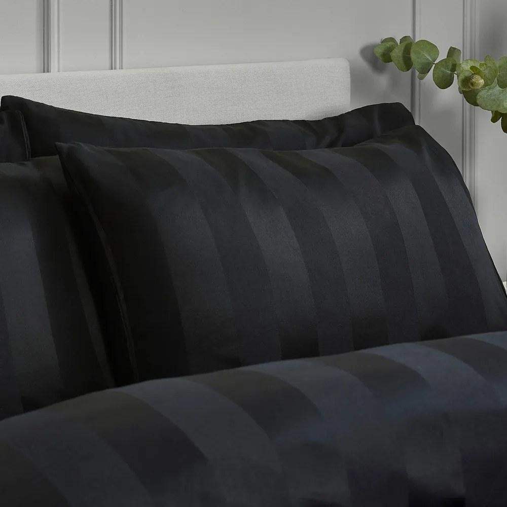 Set copripiumino e federa nero in raso di seta per letto singolo 135x200 cm So Soft Satin Stripe – Catherine Lansfield