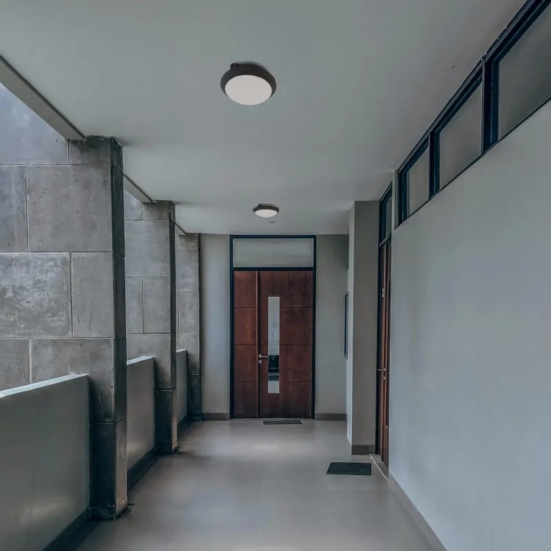 Plafoniera rotonda E27 IP65 Ø30cm Con sensore Movimento - Nera