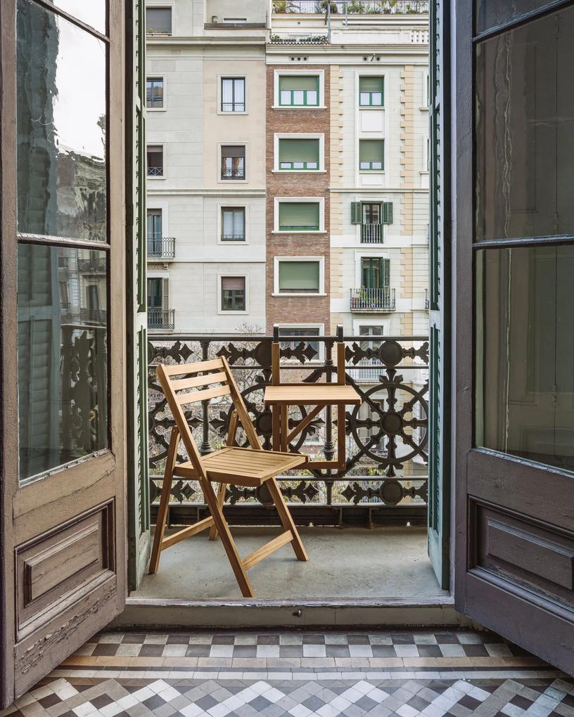 Kave Home - Tavolo pieghevole Amarilis da balcone in legno massello di acacia 40 x 42 cm FSC 100%