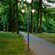 Lindby lampada da esterno Madea, grigio, a 2 luci, 212 cm, E27, IP44 Madea Lindby, dimmerabile, Nero, Alluminio, Moderno