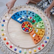 Grimm's - Set di calendari montessoriani - Cerchio giornaliero & Cerchio annuale